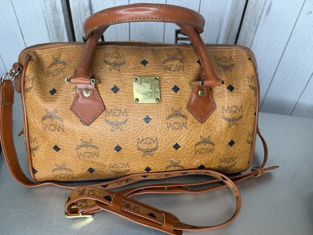 MCM Authentic Visetos Boston Bag Leather Handbag Camel Brown Gold Logo Vintage